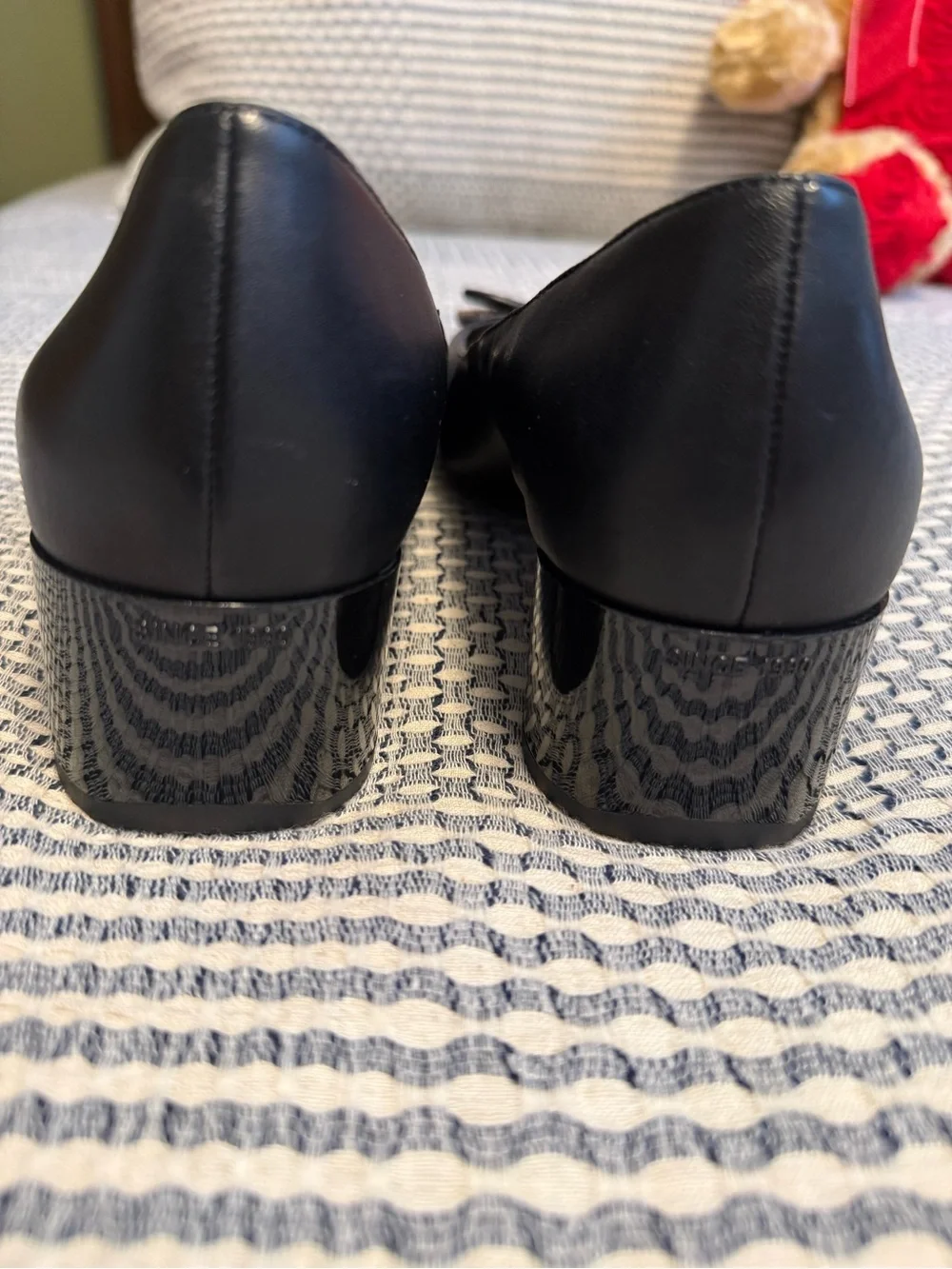 Franco Sarto Classic Black Women's Square-Toe Bow Pumps